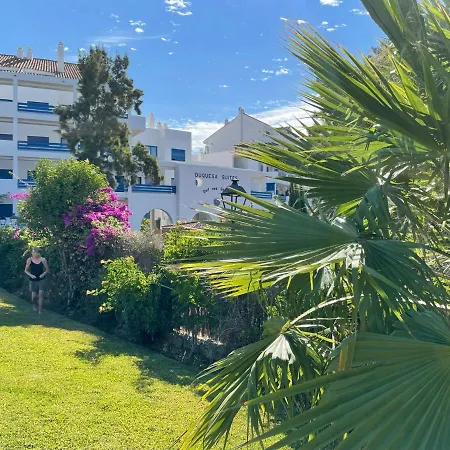 Duquesa Suites 219