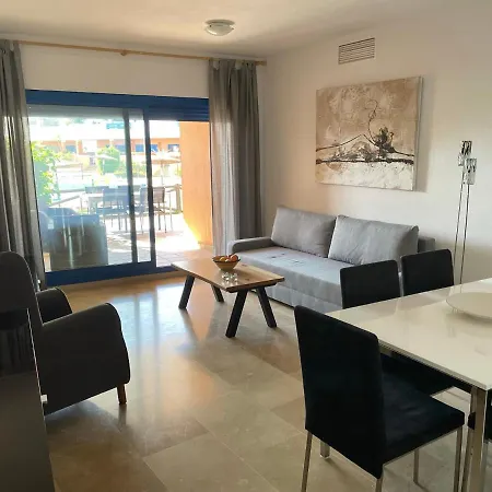 Duquesa Suites 219 *